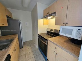 1153 Lake Victoria Dr D, West Palm Beach FL 33411