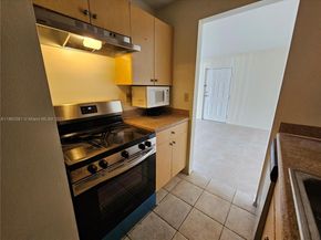 1153 Lake Victoria Dr D, West Palm Beach FL 33411