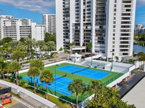 300 Three Islands Blvd PH3A, Hallandale Beach FL 33009