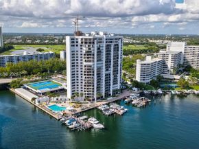 300 Three Islands Blvd PH3A, Hallandale Beach FL 33009