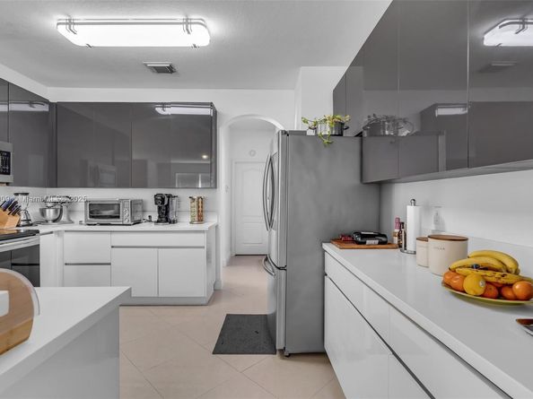 8467 NW 110th Pl, Doral FL 33178