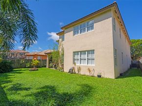 8467 NW 110th Pl, Doral FL 33178