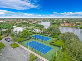 8467 NW 110th Pl, Doral FL 33178