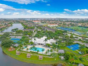 8467 NW 110th Pl, Doral FL 33178