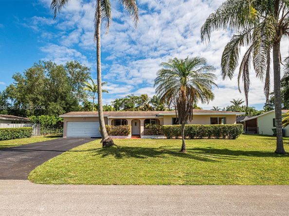 8355 SW 131st St, Pinecrest FL 33156