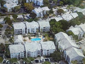 711 SW 111th Way 202, Pembroke Pines FL 33025