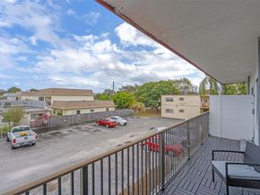 2514 Taylor St 11, Hollywood FL 33020