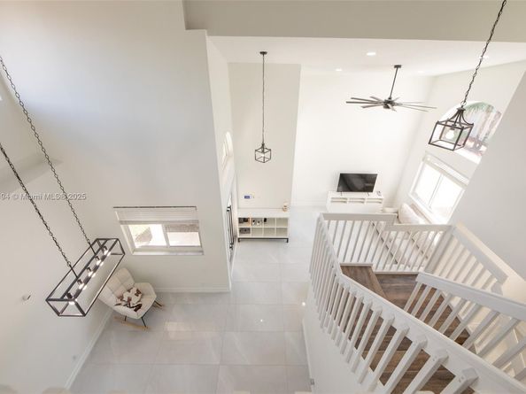 862 SW 176th Ave, Pembroke Pines FL 33029