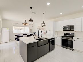 862 SW 176th Ave, Pembroke Pines FL 33029