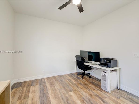 862 SW 176th Ave, Pembroke Pines FL 33029