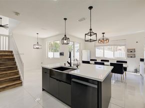 862 SW 176th Ave, Pembroke Pines FL 33029