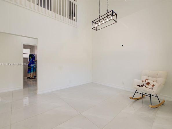 862 SW 176th Ave, Pembroke Pines FL 33029