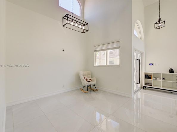 862 SW 176th Ave, Pembroke Pines FL 33029