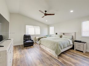 862 SW 176th Ave, Pembroke Pines FL 33029