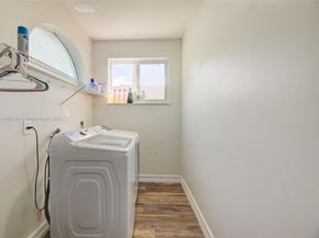 862 SW 176th Ave, Pembroke Pines FL 33029