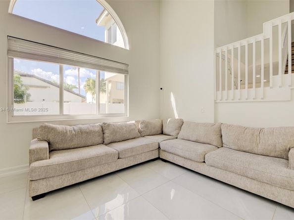 862 SW 176th Ave, Pembroke Pines FL 33029