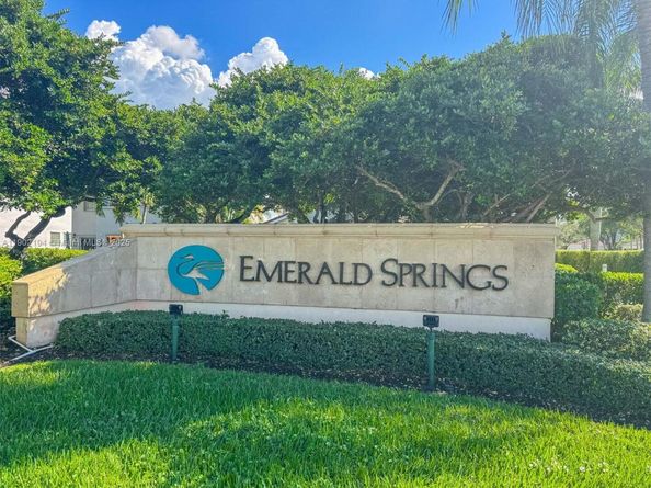 862 SW 176th Ave, Pembroke Pines FL 33029