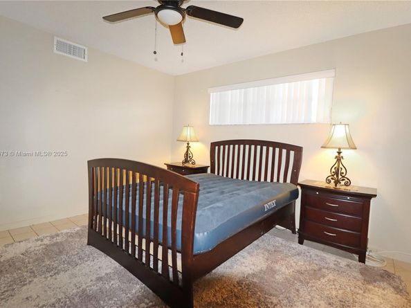 361 S Hollybrook Dr 102, Pembroke Pines FL 33025