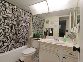 361 S Hollybrook Dr 102, Pembroke Pines FL 33025