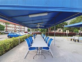 361 S Hollybrook Dr 102, Pembroke Pines FL 33025