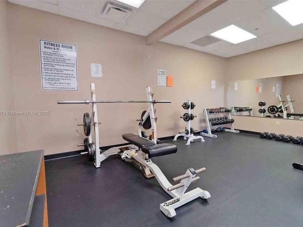 361 S Hollybrook Dr 102, Pembroke Pines FL 33025