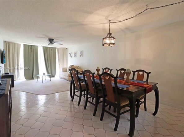 361 S Hollybrook Dr 102, Pembroke Pines FL 33025