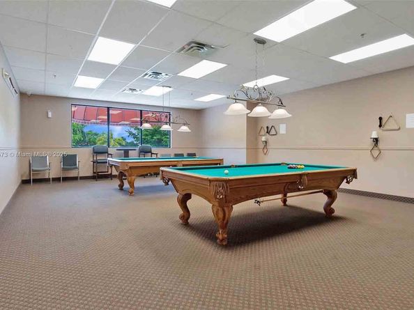 361 S Hollybrook Dr 102, Pembroke Pines FL 33025