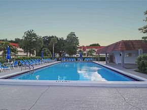 361 S Hollybrook Dr 102, Pembroke Pines FL 33025