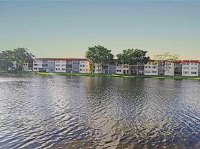 361 S Hollybrook Dr 102, Pembroke Pines FL 33025