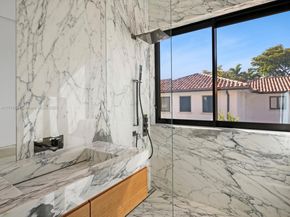 94 S Hibiscus Dr, Miami Beach FL 33139