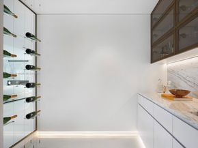 94 S Hibiscus Dr, Miami Beach FL 33139