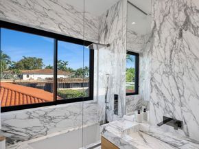 94 S Hibiscus Dr, Miami Beach FL 33139