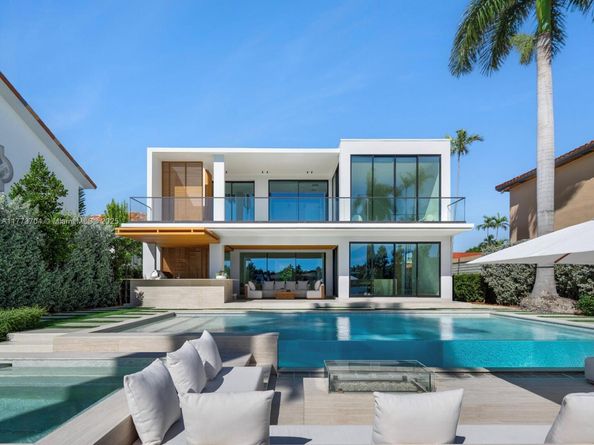 94 S Hibiscus Dr, Miami Beach FL 33139