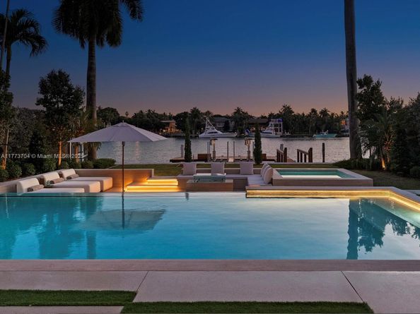 94 S Hibiscus Dr, Miami Beach FL 33139