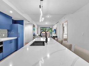 4220 Laguna St 505, Coral Gables FL 33146