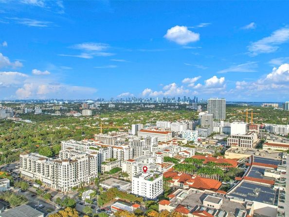 4220 Laguna St 505, Coral Gables FL 33146