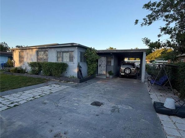 6741 NW 6th Ct, Miami FL 33150