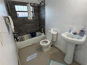 6741 NW 6th Ct, Miami FL 33150