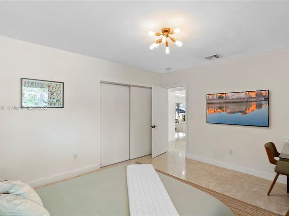 12910 Auralia Rd, North Miami FL 33181
