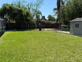 3066 NW 28th St, Miami FL 33142