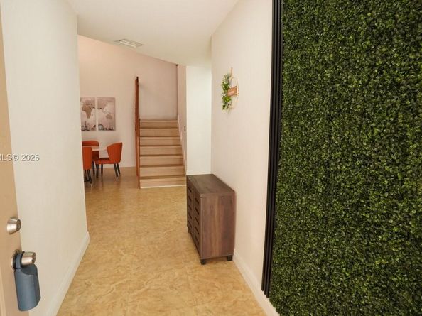 3251 W Inverrary Blvd W, Lauderhill FL 33319