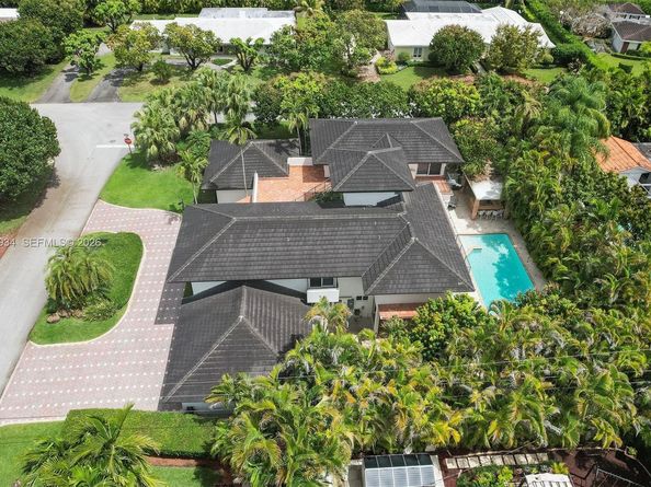 8450 SW 74th Ter, Miami FL 33143