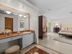8450 SW 74th Ter, Miami FL 33143