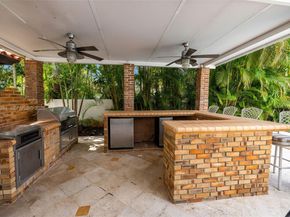8450 SW 74th Ter, Miami FL 33143