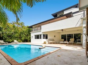8450 SW 74th Ter, Miami FL 33143