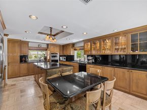 8450 SW 74th Ter, Miami FL 33143