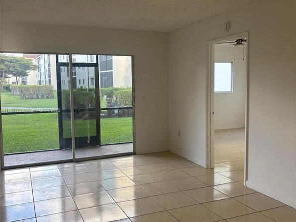 1601 SW 128th Ter 111A, Pembroke Pines FL 33027