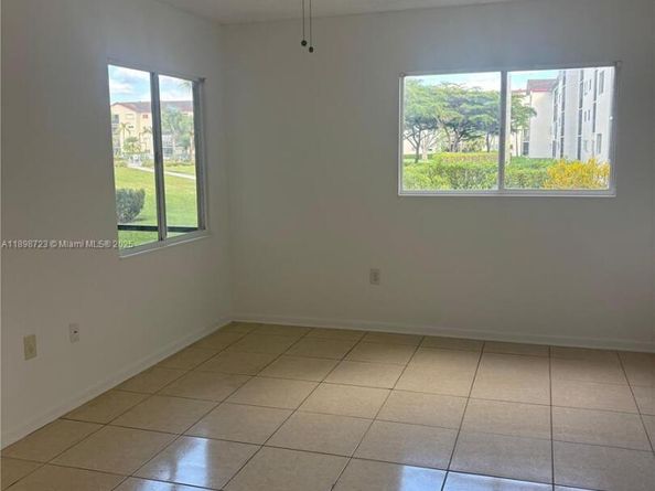 1601 SW 128th Ter 111A, Pembroke Pines FL 33027
