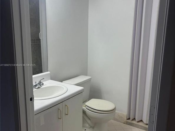 1601 SW 128th Ter 111A, Pembroke Pines FL 33027
