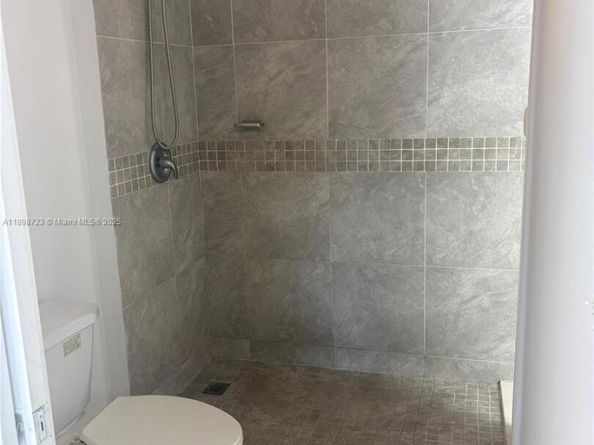 1601 SW 128th Ter 111A, Pembroke Pines FL 33027